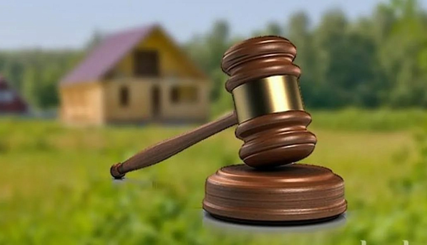 Об уступке прав и передаче в субаренду земельных участков, приобретенных на торгах